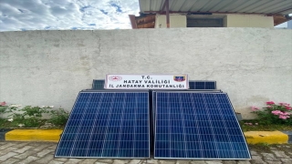 Hatay’da çiftçinin güneş panellerini çaldığı iddiasıyla gözaltına alınan kişi tutuklandı