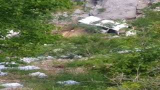Adana’da dere yatağına devrilen otomobilin sürücüsü hayatını kaybetti