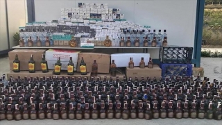 Adana’da kaçak 358 şişe içki ve 4 bin 915 paket sigara ele geçirildi