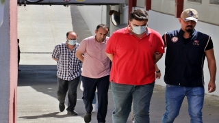 Adana’da FETÖ operasyonunda yakalanan 5 zanlıdan 1’i tutuklandı