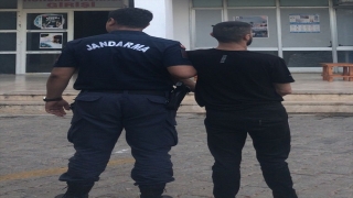 Antalya’da çaldığı kamyonla hırsızlık yapmaya çalışan zanlı tutuklandı