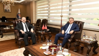 Adana Valisi Elban, Mersin Valisi Pehlivan’ı ziyaret etti