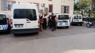 Adana’da polis ekipleri denetim yaptı