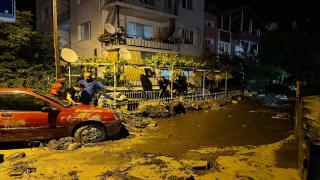 Burdur’da sağanak nedeniyle su basan evdeki engelli kız öldü, annesi hastaneye kaldırıldı