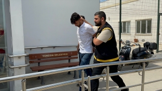 Adana’da akaryakıt istasyonunda oyuncak silahla gasba tutuklama