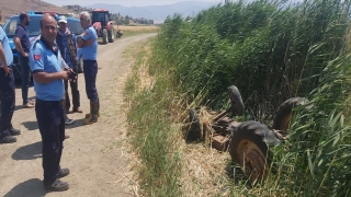Gaziantep’te devrilen traktörün sürücüsü öldü