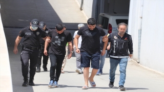 Adana’da uyuşturucu operasyonunda 4 zanlı tutuklandı