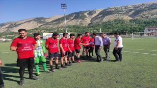 Çağlayancerit’te mahalleler ve kurumlar arası futbol turnuvası başladı