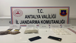 Antalya’da uyuşturucu operasyonunda 2 şüpheli gözaltına alındı