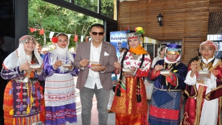 Mersin’de Silifke yoğurdu yapma yarışması düzenlendi