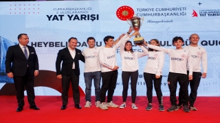 Heybeliada Su Sporları KulübüQuick Sigorta yelken takımı, şampiyonluktan şampiyonluğa koştu