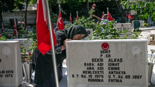 Adana, Mersin, Hatay ve Osmaniye’de arife gününde şehitlikler ziyaret edildi