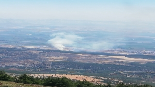 Hatay’da çıkan örtü yangınına müdahale ediliyor