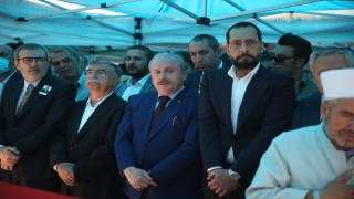 Eski AK Parti Kahramanmaraş Milletvekili ve Belediye Başkanı Ali Sezal’ın cenazesi toprağa verildi