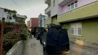 Adana’da DEAŞ’a yönelik operasyonda 5 şüpheli yakalandı