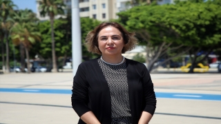 AK Parti’li Yılmaz, Mersin sahilinin ”simge ağacı”na matkapla zarar verenleri kınadı