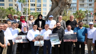 AK Parti Mersin İl Başkanı Ercik, kentin simge ağacına zarar verilmesini kınadı