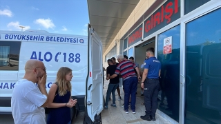 Antalya’da aydınlatma direğine çarpan motosikletin sürücüsü öldü