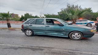 Hatay’da otomobille çarpışan elektrikli bisikletin sürücüsü yaralandı