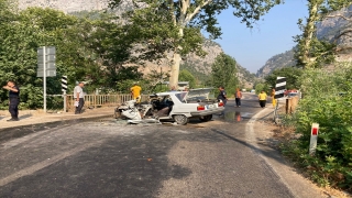 Adana’da kamyonla çarpışan otomobilin sürücüsü ağır yaralandı