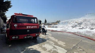 Kahramanmaraş’ta atık kağıt toplama alanında çıkan yangın söndürüldü