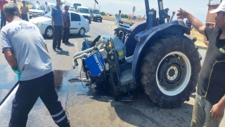 Gaziantep’te otomobille çarpışan traktörün sürücüsü yaralandı
