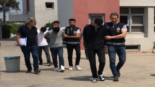 Adana’da bir kişinin iş yerinde öldürülmesiyle ilgili 2 şüpheli tutuklandı