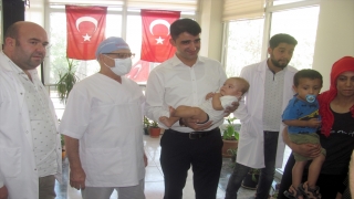 Gaziantep’in Araban ilçesinde 60 çocuk ücretsiz sünnet ettirildi