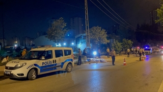 Adana’da devrilen motosikletteki iki kişi öldü