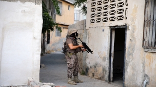 Mersin’de terör örgütü PKK/KCK operasyonunda 8 şüpheli yakalandı