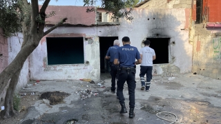 Adana’da metruk binada ceset bulundu