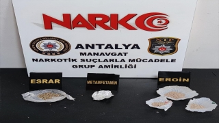 Antalya’da uyuşturucu operasyonunda yakalanan 2 zanlı tutuklandı
