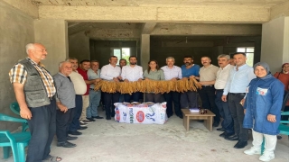 AK Parti’li Çelik, Yayladağı’nda mahalleleri gezdi