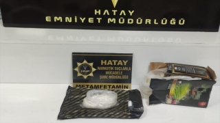 Hatay’da çay kutusuna gizlenmiş sentetik uyuşturucu ele geçirildi