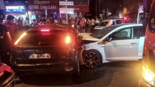 Mersin’de iki otomobilin çarpışması sonucu bir kişi öldü, 4 kişi yaralandı