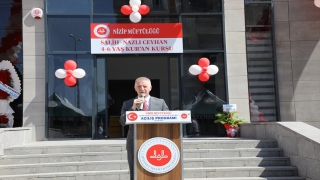 Nizip’te 46 yaş Kur’an kursu açıldı