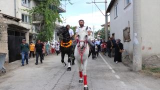 Isparta’da ”Domates ve Karanfil Festivali” başladı