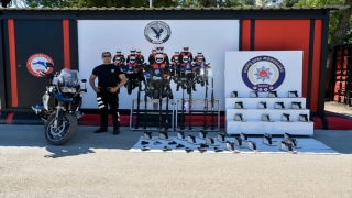 Adana’da bir haftalık denetimlerde ruhsatsız 100 silah ele geçirildi