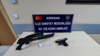 Hatay’da ”kasten yaralama” ve ”nitelikli yağma” iddiasıyla 2 zanlı tutuklandı