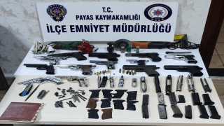 Hatay’da evinde 13 ruhsatsız silah bulunan şüpheli gözaltına alındı