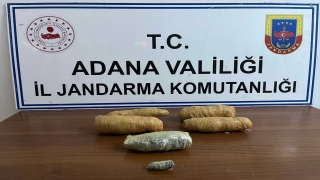 Adana’da yolcu otobüsünde yastığın içine uyuşturucu saklayan zanlı yakalandı