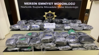 Mersin’de kargo aracında 56 kilo 200 gram esrar ele geçirildi