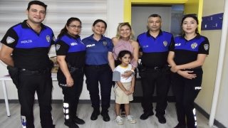 Adana’da polis, şehit çocuklarını okullarında ziyaret etti