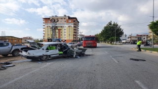 Hatay’da iki otomobilin çarpıştığı kazada 7 kişi yaralandı