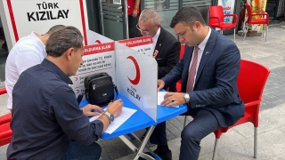 Isparta’da gazi ve şehit yakınları kan bağışında bulundu