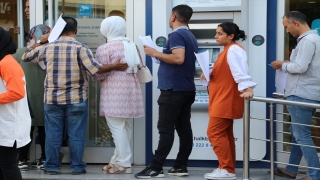 Gaziantep ve Malatya’da vatandaşlar sosyal konut projesi için başvuru yapıyor