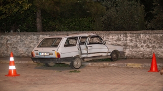 Hatay’da iki otomobilin çarpıştığı kazada 3 kişi yaralandı