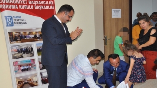 Mersin’de denetimli serbestlik yükümlüleri çocuklarına kırtasiye ve spor ayakkabı yardımı