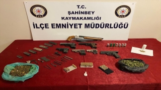 Gaziantep’te uyuşturucu operasyonunda 7 silah ele geçirildi