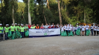 Adana’da Dünya Temizlik Günü kapsamında ”çöp toplama” etkinliği yapıldı